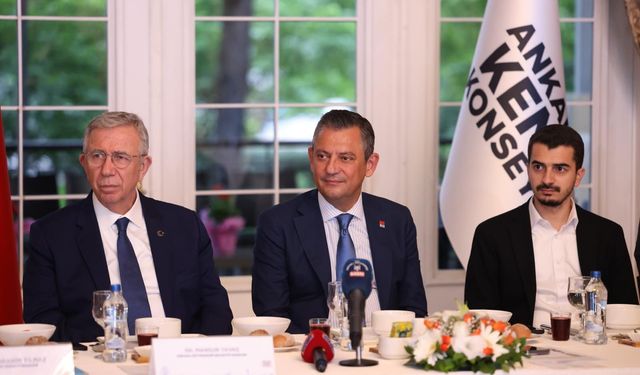 Özgür Özel'den Hüseyin Can Güner'e destek: "Görevi başında olduğu her gün içimiz rahattı"