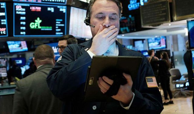 Trump'ın "Dur" Kararı Petrolü Sakinleştirdi: Fiyatlar Yüzde 5 Geriledi
