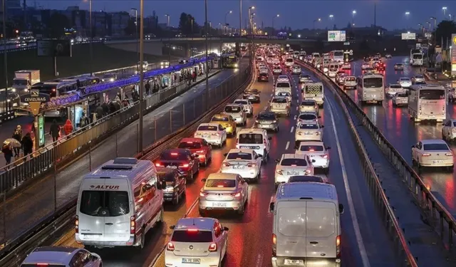 İstanbul'da Plaka Sıkıntısı: Harf Kombinasyonları Tükenmek Üzere