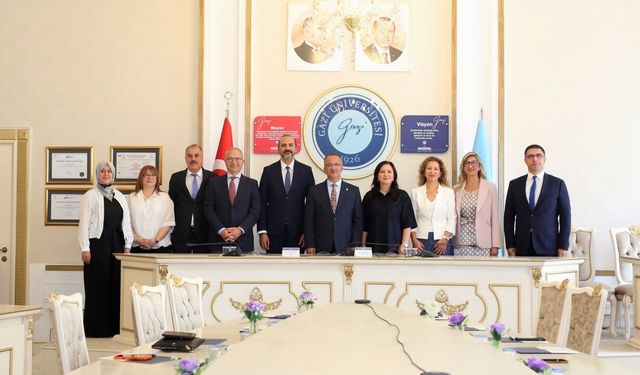 Ankara'da tıp eğitimine güç katacak protokol! Gazi Üniversitesi ile Yüksek İhtisas Üniversitesi imzaları attı