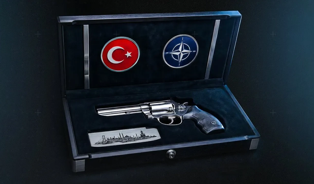 NATO Zirvesi'nin en çok konuşulan hediyesi ortaya çıktı: İsim işlemeli revolver!
