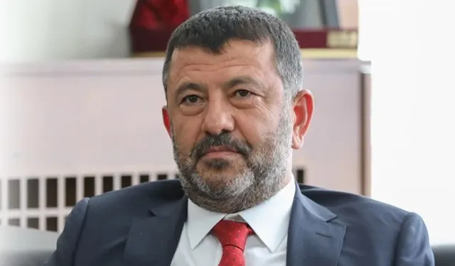 Veli Ağbaba pazarda fenalaştı: Hastaneye kaldırıldı