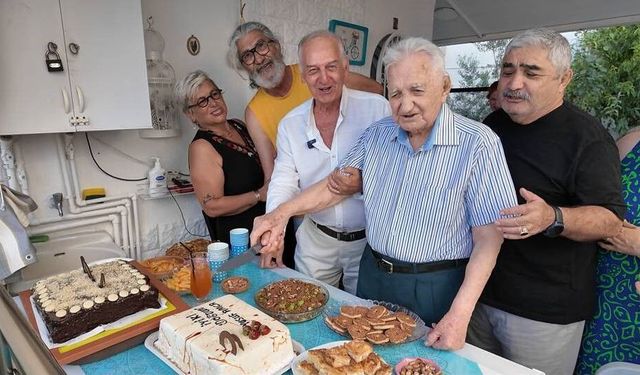 Asrı geride bıraktı! 101 yaşındaki Yusuf Çobanoğlu'ndan dikkat çeken tavsiyeler