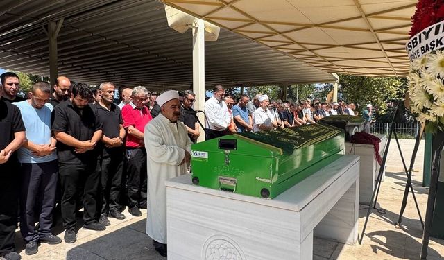 Denizde boğularak hayatını kaybeden hakem Hakan Ergin son yolculuğuna uğurlandı