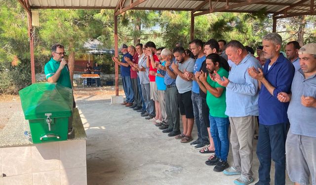 Evinde kasklı saldırganın hedefi olmuştu! 80 yaşındaki adam toprağa verildi