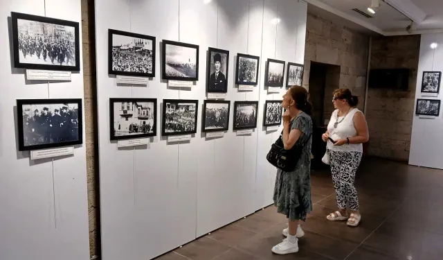 Anıtkabir'deki "Kurtuluşa Doğru, Ya İstiklal Ya Ölüm" Sergisine yoğun ilgi