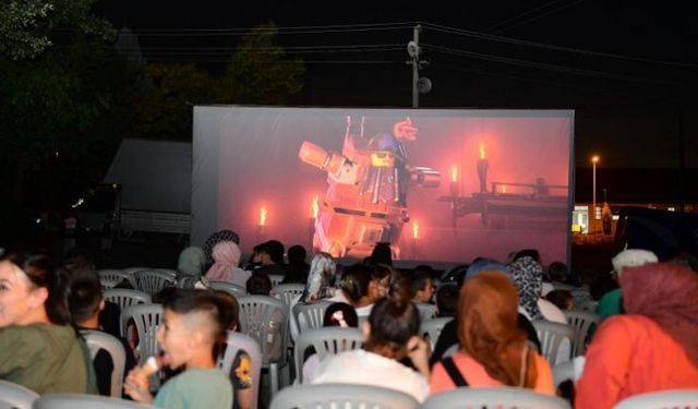 Ankara'da çocuklara yaz akşamı sürprizi: LEGO filmi gösterildi