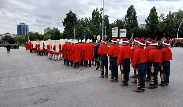 30 Ağustos Zafer Bayramı coşkusu Ankara’da kortej yürüyüşüyle renklendi