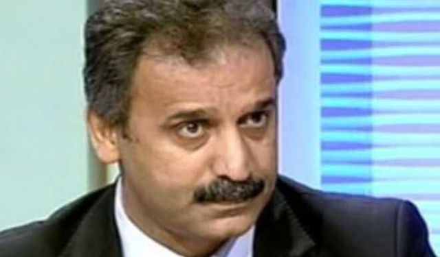 Mehmet Faraç kimdir, kaç yaşında ve nereli? Alevi mi? Mehmet Faraç’ın mesleği, kitapları ve gazetecilik kariyeri