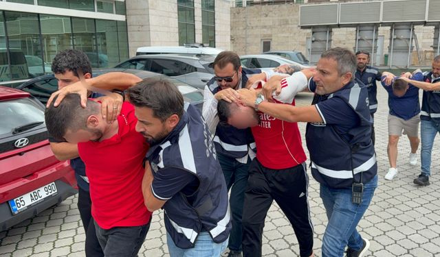 15 yıl hapis cezasıyla aranan hükümlü yakalandı: Evden silah ve sentetik ecza çıktı