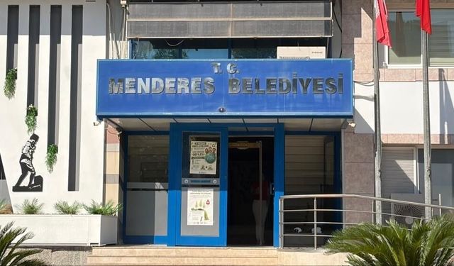 Menderes Belediyesine ikinci dalga operasyon: Eski başkanvekili de gözaltında