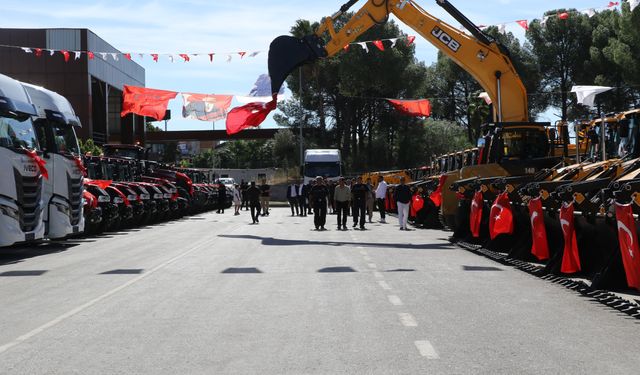 Antalya Büyükşehir’den 1 milyar 775 milyon liralık araç yatırımı