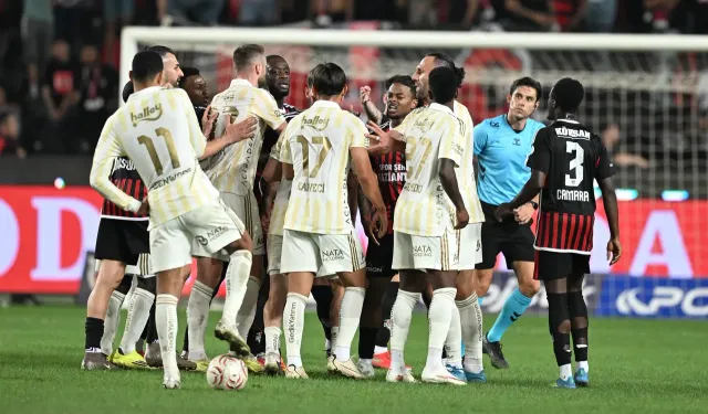 Süper Lig’de derbi takvimi açıklandı! Galatasaray-Fenerbahçe maçı pazartesi oynanacak
