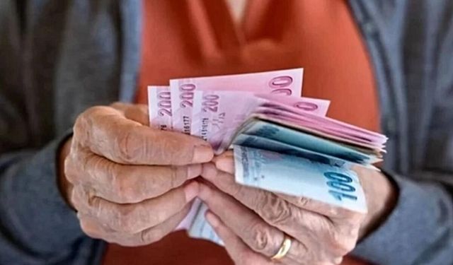 Ankara’da emekli memurlardan seyyanen zam çıkışı