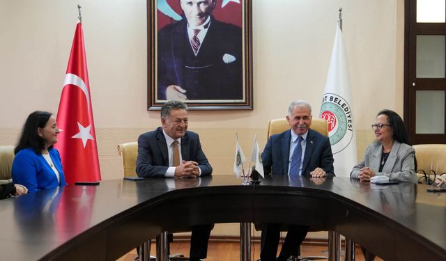 Etimesgut Belediye Başkan Yardımcısı Baki Kerimoğlu'ndan Ankara Kulübü'ne teşekkür