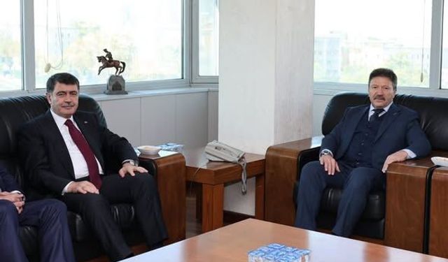 Ankara'da dikkat çeken buluşma: TİHEK Başkanı Şahin'den Mehmet Yiğiner'e hayırlı olsun ziyareti