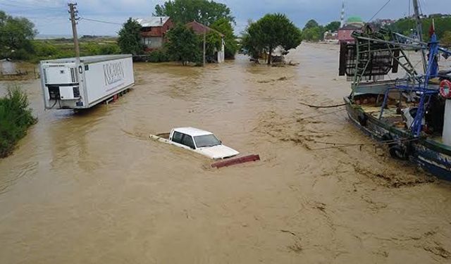 Sakarya'da okullar bir gün daha tatil edildi! Valilikten 16 Ekim kararı