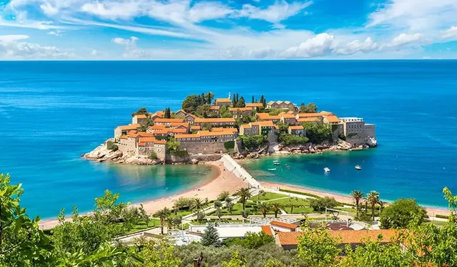 Türk turistlerin akın ettiği ülkede kapılar değişti! Vizesiz dönem sona eriyor
