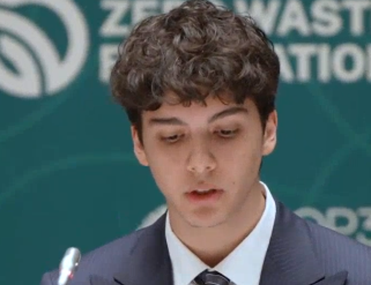 Cumhurbaşkanı Erdoğan’ın torununun akıcı ingilizce sunumu beğeni topladı