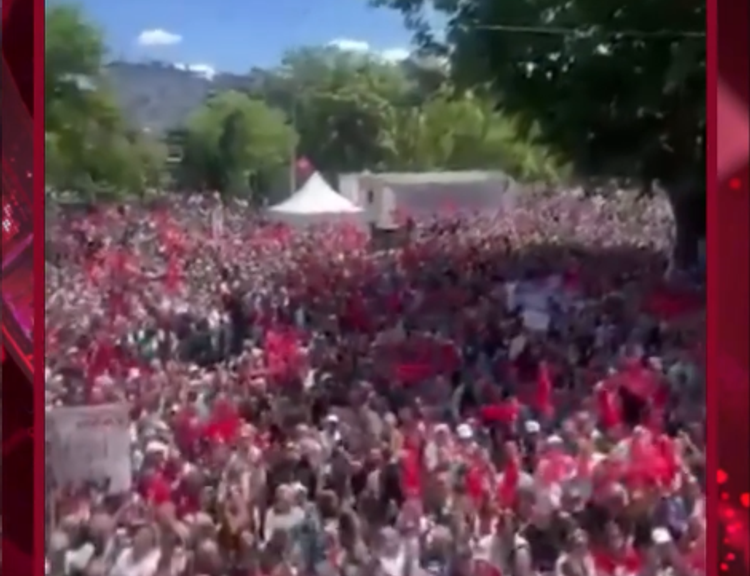 Özgür Özel’e destek için Güvenpark’ta buluştular: Meydanda dikkat çeken şarkı