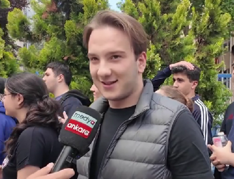 Eller ceplerde sınavdan çıktı, hedefini açıkladı: "İTÜ de olur, Boğaziçi de"