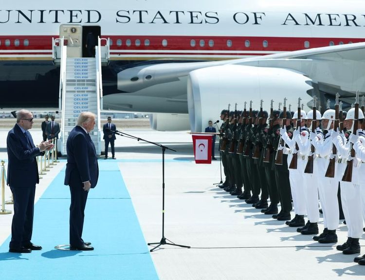 Donald Trump Ankara'da! İşte askerlere Türkçe selam verdiği anlar...