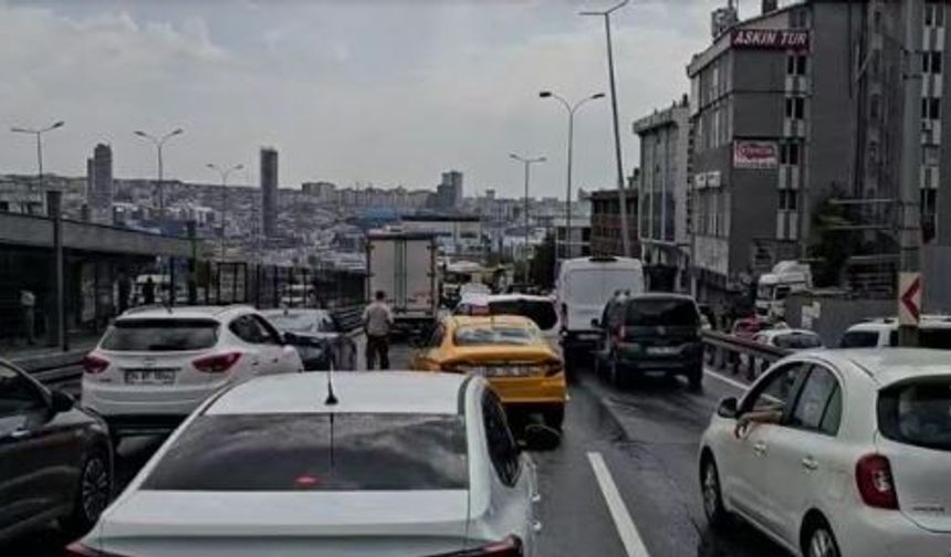 D-100 Karayolu'nda Kaza: Ankara Yönü Trafiğe Kapandı