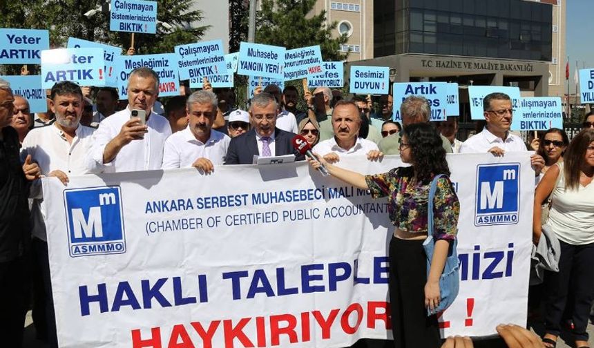 Ankara'da Serbest Muhasebeci Mali Müşavirlerden eylem