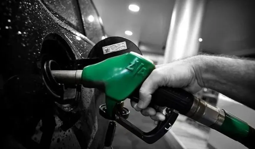 Motorine gece yarısı zammı: Fiyatlar bazı illerde 70 TL’yi aştı