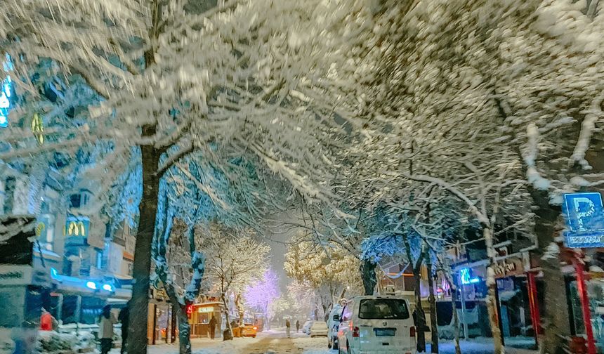 Ankara’da öğrencilerin gözü valilikte! Ankara 12 Ocak kar tatili var mı?