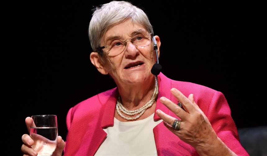 Saçlar neden dökülüyor? Canan Karatay’dan ezber bozan yanıt