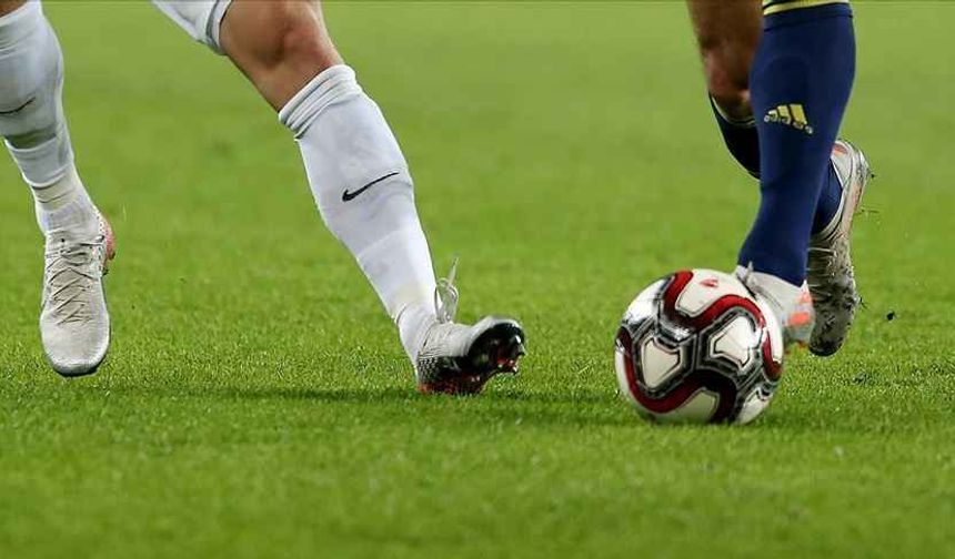 Fenerbahçe-Partizan Maçında Tartışmalı Pankart Skandalı!