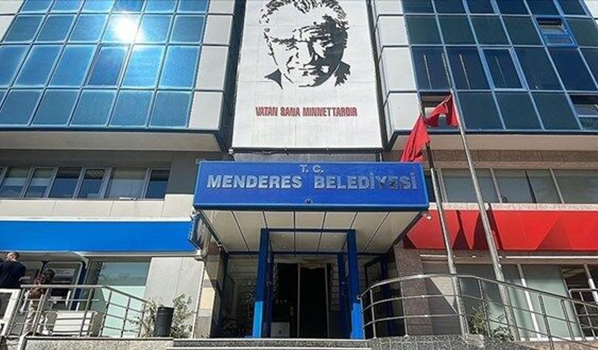 Menderes Belediyesi operasyonunda flaş iddialar: Poşet poşet para, 250 bin dolar...