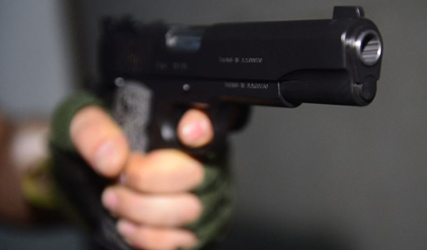 Otobüs durağında beklerken cani kocası tarafından öldürüldü!