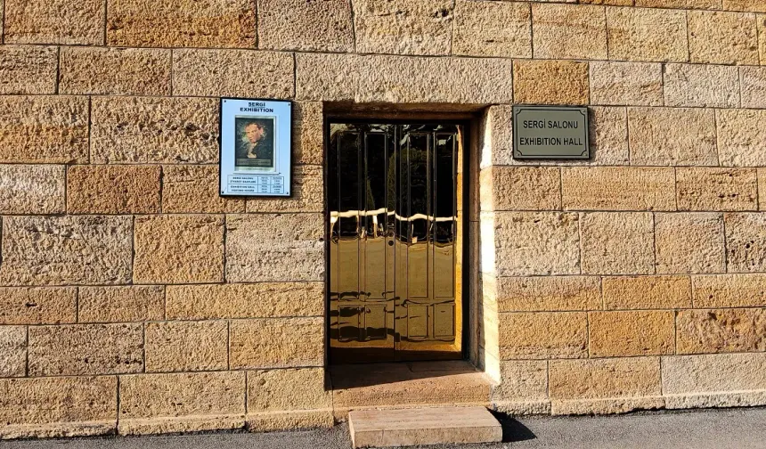 Anıtkabir’de “Atatürk, Çocuk ve Gençlik” Sergisi ziyaretçilerini ağırlıyor