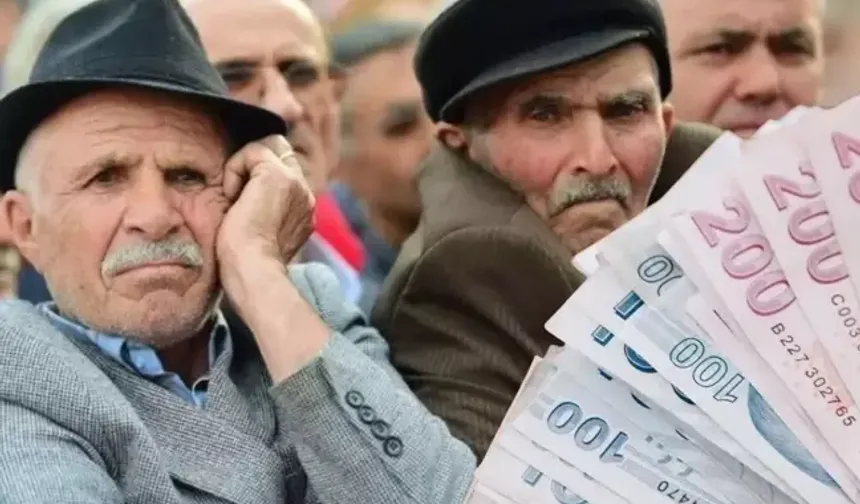 Ankara kulisleri hareketli: Emekli zammı için tarih telaffuz ediliyor