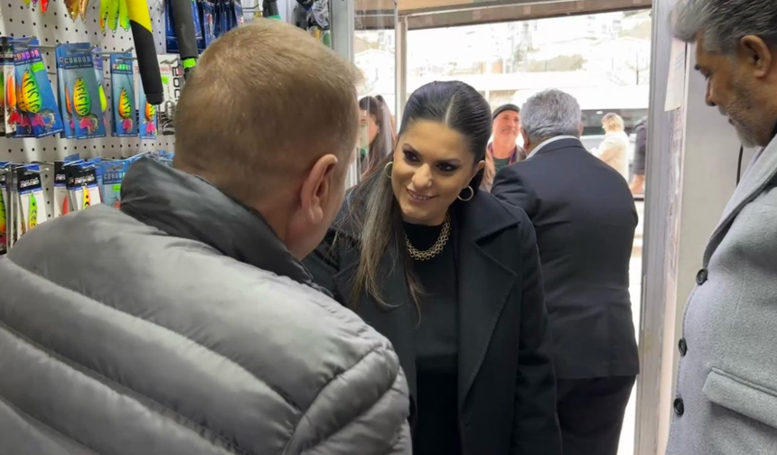 Ankara Milletvekili Jülide Sarıeroğlu Mamak esnafıyla bir araya geldi