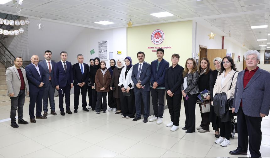 Bakan Yardımcısı Ökten Mamak'ta öğrencilerle buluştu