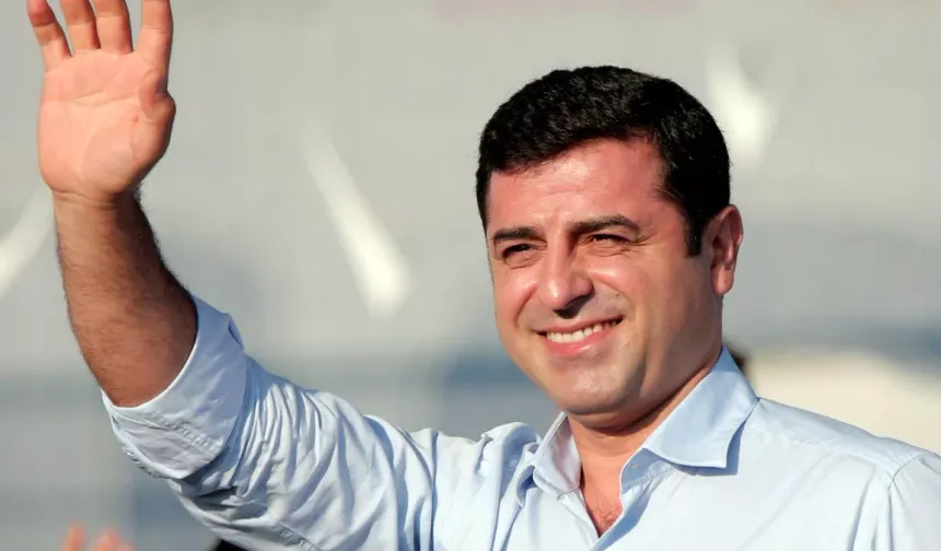 Demirtaş'tan dikkat çeken sözler: "Zafer görüntülerine de kaybetme kaygısına da sebep olmayın"