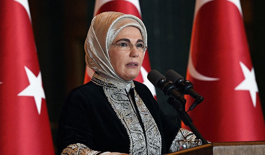 Emine Erdoğan Ankara'da Anadolu Selçukluları Sergisi’ni ziyaret etti