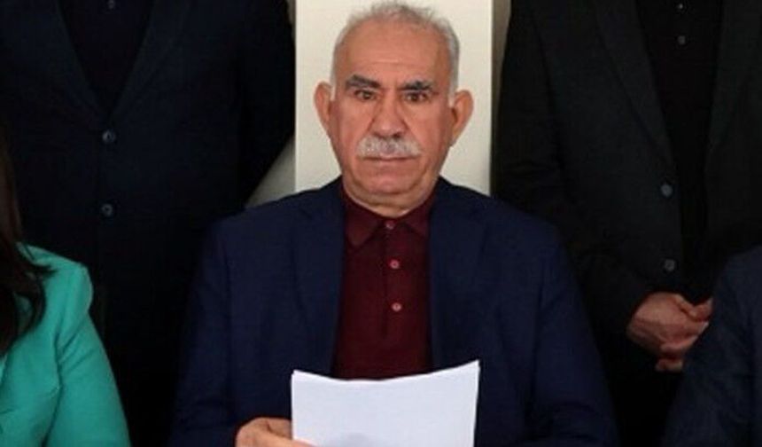 PKK elebaşı Öcalan siyasete karışmaya başladı! CHP'deki tahliye krizi için bakın ne dedi...