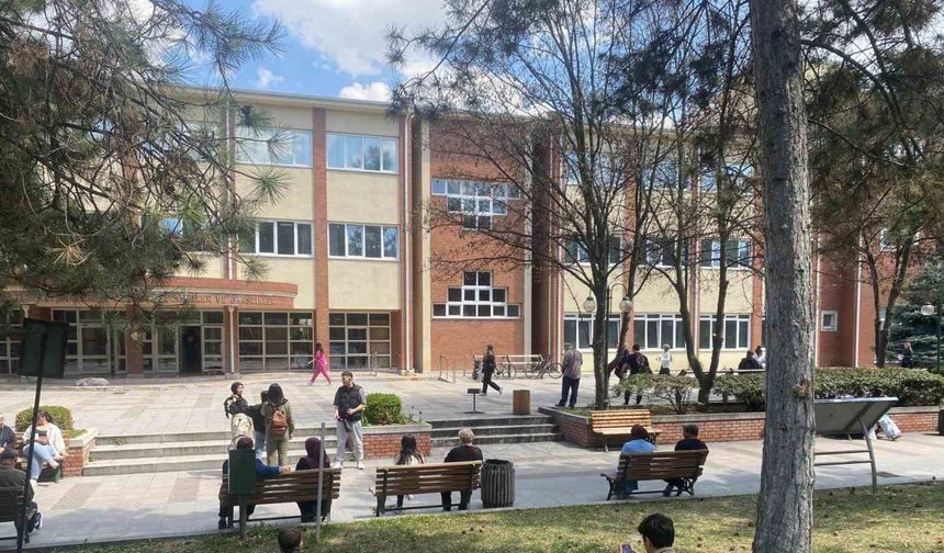Anadolu Üniversitesi Açıköğretim Fakültesi sınavları başladı