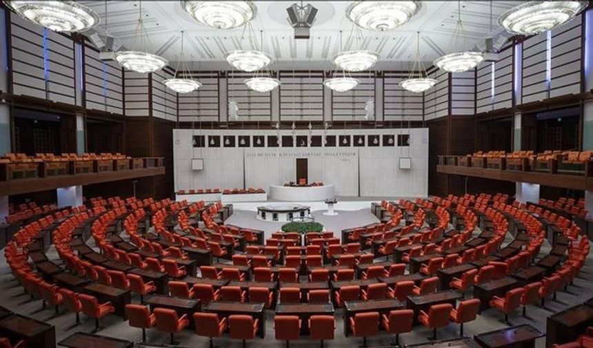 TBMM’de "yalan tweet" tartışması
