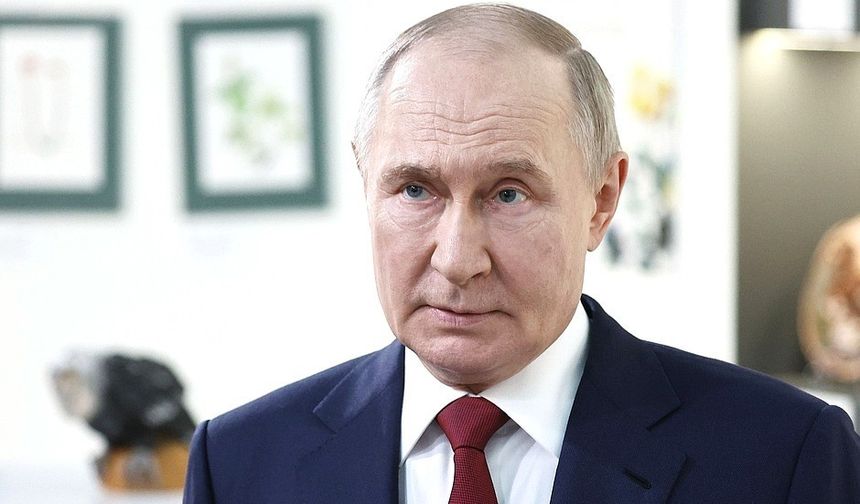 Donald Trump ve Putin telefonda görüştü