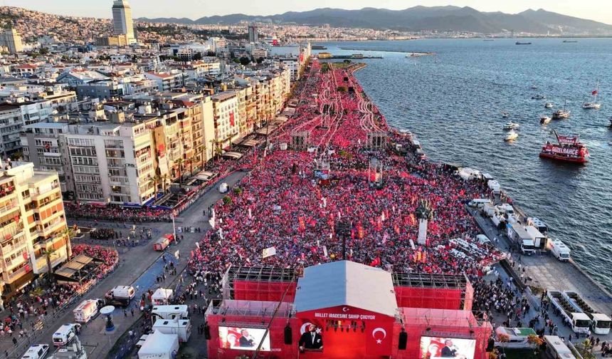 Özgür Özel mitinge katılan kişiye 2 milyon dedi! Emniyet başka bir rakam söyledi