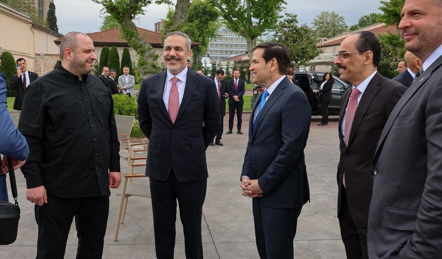 Barış Zirvesi Öncesi Dostane Görüntüler: Fidan ve Rubio Buluştu