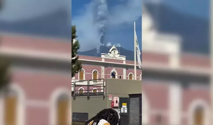 Etna Yanardağı Patladı: İtalya’da Turuncu Alarm Turistler Panikle Kaçtı