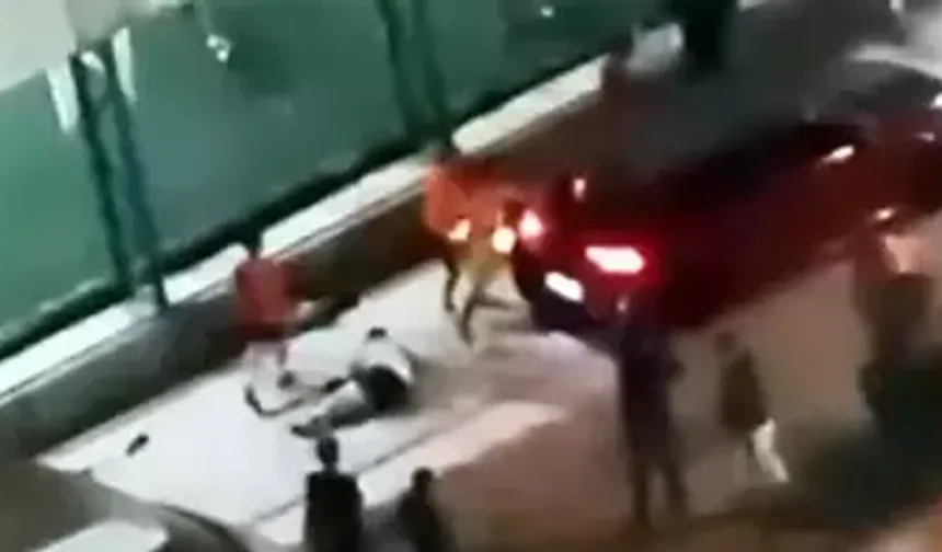 Avcılar’da halı saha kavgası: Bıçaklandı, otomobille ezilmeye çalışıldı