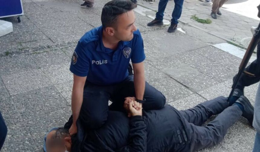 Eskişehir’de Kredi Alamayan Şüpheli Pompalı Tüfekle Bankaya Girdi
