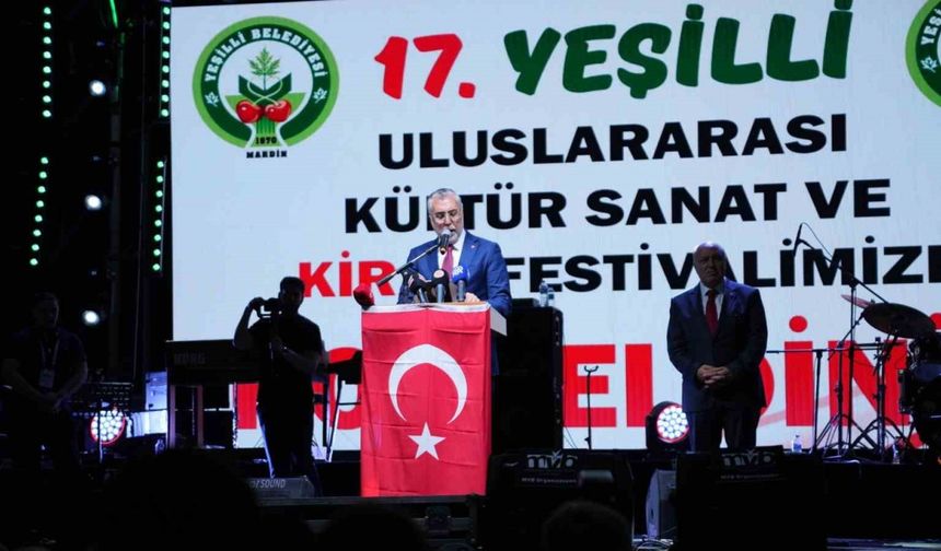 Bakanı Işıkhan "Yeşilli Uluslararası Kültür Sanat ve Kiraz Festivali"ne katıldı